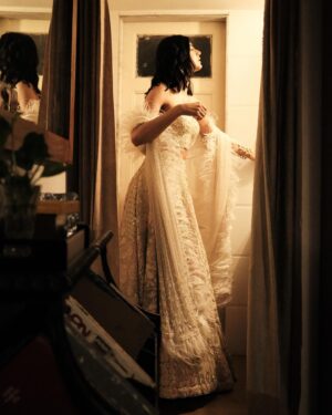 Medha Rana Instagram - Thank you for being the best host ever MM💖 You’re one of the loveliest, most warm, genuine and inspiring humans I’ve met in this industry✨ 
Always feel like a dream dressed in @manishmalhotraworld 💫
Styled by @sahilramchandani 
Accessories by @manishmalhotrajewellery 
Hair and make up by @bharatlimba.hmu 
Photos with the pink backdrop by @amannagoshe 
Bts photos by @rohit.virdi