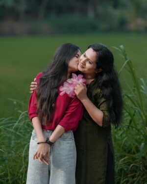 Meenakshi Anoop Instagram - Happy birthday to you ammee….. my other half i am you and you are me ! no matter how old I am I always need you and in this world you are my world love you shudhari I love you soo soo much 😘🤍
