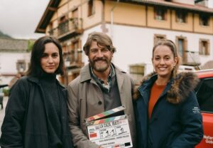 Megan Montaner Instagram - YA ES OFICIAL: 4ª temporada de @lacazaoficial 
LA CAZA. IRATI, solo en @movistarplus