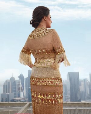Mehwish Hayat Instagram - ‘On top of the world’ 

Cover story for @okpakistan 
Makeup @honeymakeupartist0109  @nabila_salon 
Hair @hairstylist_kany 
Wearing @naeemkhannyc 
Styled by @raoalikhan 
Photography @nad.ee.sha 
Interview by @haiderrifaat 
Special thanks to @fabdoha @visitqatar 🇶🇦