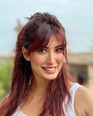Mehwish Hayat Instagram - It was a good day ! 🍉🤍🌴

📸 @m_shahmir_khan 
#MehwishHayat #summer23 #wheretonext