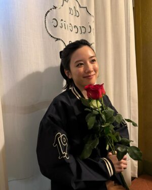 Mei Nagano Instagram - ・
25歳もよろしくお願いします🌹🤎