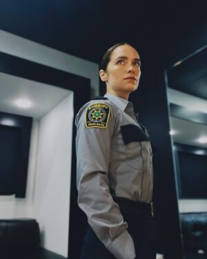 Melanie Scrofano Instagram - It’s giving boss bitch but it’s also giving crotch itch. #woolpants 
#NewFrecklesWhoDis

@syfy