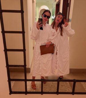 Michela Quattrociocche Instagram - Passare questi giorni solo noi 3 e’ stato il più bel regalo di inizio anno 💖💖👧🏻👧🏻 vi amo!