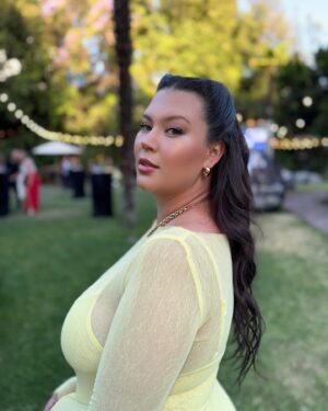 Michelle Carvalho Instagram - Si el destino quiere que esto ocurra, dejaremos que pase y pondremos todo el amor y cariño para que salga demasiado bien ✨