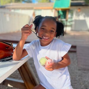 Michelle Madrigal Instagram - Happy 7th Birthday to my beautiful Anika! 🎉 
I pray that as you grow, you always keep an obedient heart and trust in God’s plan for you. He will guide you and fulfill your biggest dreams. I love you so much and can’t wait to see all the wonderful things you’ll do! 💖