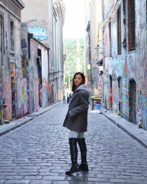 Michelle Wai Instagram - Hello 2025🤩!!!! 

#happynewyear 
#但仲有好多相未post 😝

Jacket: @sandroparis 
Boots: @sam_edelman_hk
