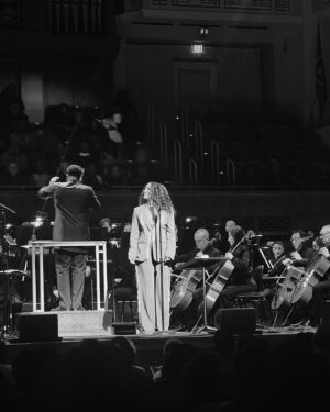 Mickey Guyton Instagram - I had such an amazing time performing last night at MLK: A Celebration of Song with the @nashvillesymphony. Thank you so much for having me. ❤️

“Darkness cannot drive out darkness: only light can do that. Hate cannot drive out hate: only love can do that.” -Martin Luther King, Jr.