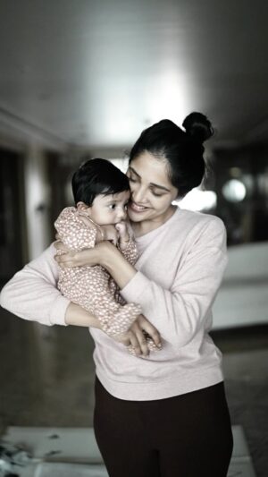 Milana Nagaraj Instagram - My angel ‘Pari’ completes 4 months today🥰  Your Smile lights up our world 🤗