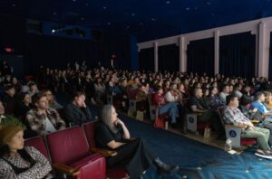 Mina Sundwall Instagram - @graduatesfilm at @vidiots on monday, thank you to everyone who came to watch ♥️