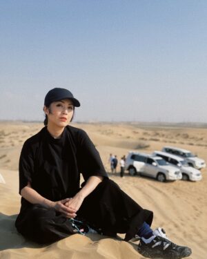Miriam Yeung Chin-Wah Instagram - .
聖誕旅行第二站之
出埃及記 #Dubai 篇
#出埃及記
#沙漠中的樹