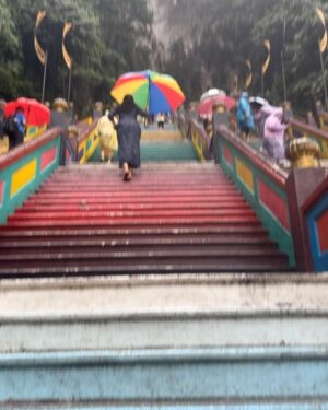 Mirnalini Ravi Instagram - #batucaves ⛰️ 🌧️