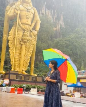 Mirnalini Ravi Instagram - #batucaves ⛰️ 🌧️