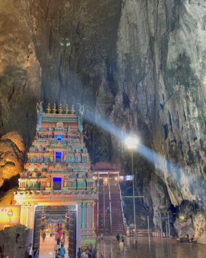 Mirnalini Ravi Instagram - #batucaves ⛰️ 🌧️