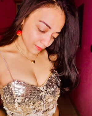 Mishti Basu Instagram - Good evening 🔥🔥

App link in bio 👆

#realpallavibasu #actress