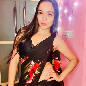 Mishti Basu Instagram - Happy Tuesday 🔥

Link in bio 👆🔗

#realpallavibasu