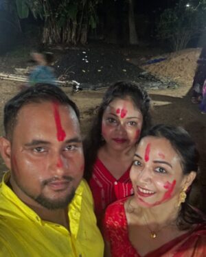 Mishti Basu Instagram - Subho bijoya everyone 😍😍❤️

#realpallavibasu #subhobijoya #bijoyadashami #aschebochorabarhobe #maadugga