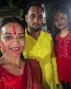 Mishti Basu Instagram - Subho bijoya everyone 😍😍❤️

#realpallavibasu #subhobijoya #bijoyadashami #aschebochorabarhobe #maadugga