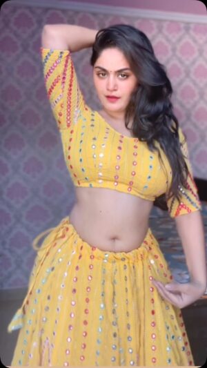 Miss Pinky Instagram - Mza aara se hoke bawali🩷💋

:
#reelitfeelit #explorepage✨ #fypシ