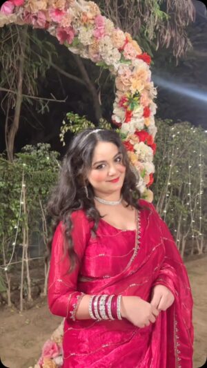Miss Pinky Instagram - Ishq hua hai kabhi?👀🩷

:
#reelitfeelit #explorepage✨ #fypシ