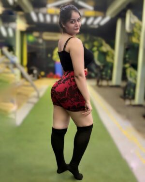 Miss Pinky Instagram - 🏋️‍♀️

:
#reelitfeelit #explorepage✨ #fypシ #fitnessmotivation