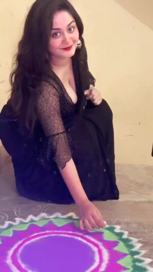 Miss Pinky Instagram - 2024🪔✨

:
#reelitfeelit #explorepage✨ #diwalivibes✨