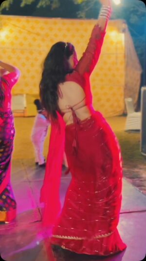 Miss Pinky Instagram - Bajan de ne💪🏻💋

:
#reelitfeelit #explorepage✨ #fyp