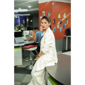 Mithali Raj Instagram - Dress like you mean business but make it fashion. 

Outfit - @hm
Shoes - @jimmychoo 
Styled and Managed by - @ashimash
Image credit - @auhsojv

#Style #Fashion #OOTD