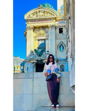 Mithali Raj Instagram - Paris, the city of love, holds my heart. 🥰 

A perfect day immersed in the rich culture and heritage, followed by a magnificent Opera tour and a delectable meal at the charming Café de la Paix. 🎭🍽️🇫🇷

#paris #france #travel #culture #food #opera #heritage #travelphotography #eiffeltower