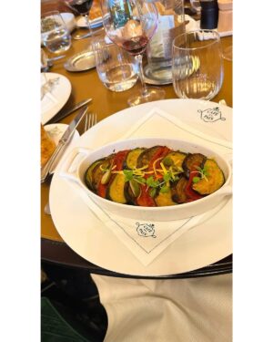 Mithali Raj Instagram - Paris, the city of love, holds my heart. 🥰 

A perfect day immersed in the rich culture and heritage, followed by a magnificent Opera tour and a delectable meal at the charming Café de la Paix. 🎭🍽️🇫🇷

#paris #france #travel #culture #food #opera #heritage #travelphotography #eiffeltower