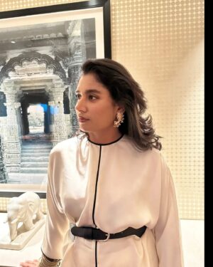 Mithali Raj Instagram - A dose of the summer sun to top this lovely breezy outfit from @raw_mango

Styling - @ashimash 
Shoes - @zara
Accessories - @thelabellife @tribebyamrapali 

#fashion #style #outfits #summer #summeroutfit