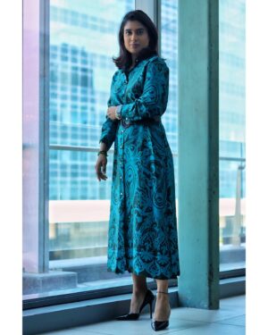 Mithali Raj Instagram - Life is a hustle, make it look elegant. ✨

Styled by: @suvidhiijainn
Jewellery: @ishhaara @ascend.rohank
Image courtesy: @yxsshh_ 

#Style #Fashion