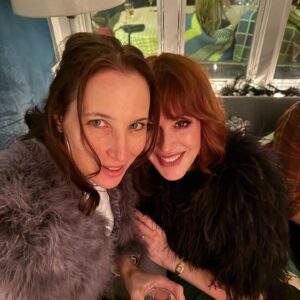 Molly Ringwald Instagram - These days I'm all about connection. Old friends, new friends. These days we need each other more than ever and I'm here for it. Hit me up. #friends #holidays