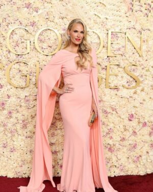 Molly Sims Instagram - Mom and Dad take the Globes 💋