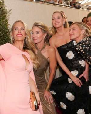 Molly Sims Instagram - Mom and Dad take the Globes 💋