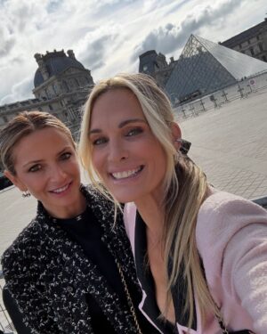 Molly Sims Instagram - As 2025 begins, I find myself overwhelmed with gratitude, reflecting on the journey that has brought me to this moment. My family has been my unwavering anchor, offering a love and support that has carried me through even the toughest days. And my community—an incredible circle of encouragement and inspiration—has lifted me up at every turn, reminding me that no dream is too big when surrounded by the right people.

Building @ysebeauty has been more than just a business; it’s been a labor of love, passion, and purpose. It’s a living testament to the belief that with perseverance, we can create something meaningful that echoes far beyond ourselves. The path hasn’t been easy (okay it mostly hasn’t been easy 😂) There have been moments when anxiety threatened to overshadow everything, with so many seeds of doubt and fear. But through it all, I’ve learned to face those fears head-on, to breathe through the uncertainty, and to trust the journey. (And to maybe have a Paloma every now and then 😜) And building @lipstickontherim with @emesegormley EVEN MORE than I ever thought possible, at a new home, has been beyond enriching. To get to create a community with my best friend is all I could’ve ever asked for. 

I carry deep gratitude for the lessons of the past, but I’m not looking back. I step into 2025 with renewed clarity, strength, and hope, ready to embrace all that lies ahead. Here’s to a year of growth, resilience, and celebrating everything we’ve built together. Here’s to 2025—may it be a year of even greater possibility.p