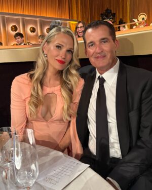 Molly Sims Instagram - Mom and Dad take the Globes 💋