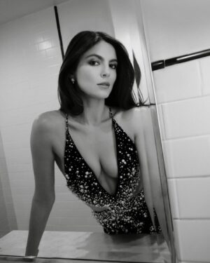Monica Barbaro Instagram - A COMPLETE UNKNOWN in theaters Dec 25

photographed by @cibellelevi