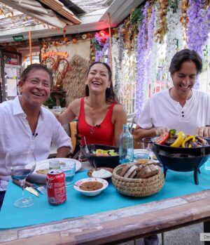 Monserrat Torrent Instagram - ☀️Esta tarde de Sábado en @sabingochv desde la Isla de Mallorca 🏖️ Playa, aguas turquesa, naturaleza mágica, arquitectura histórica, rica comida, ambiente de relajo, aventuras y mucho más!!! Los esperamos 😀

#europe #trip #vacaciones #summer #viajes #instadaily #instalike
