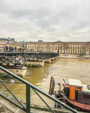Monserrat Torrent Instagram - 🇫🇷Alguien reconoce estos lugares? 👀 Sólo les digo que no pude encontrar a Gabriel 😄.

Resumen de mi más reciente viajecito a París. 
En 2024 visité 3 veces esta hermosa ciudad, la última fue con mi madre ❤️ una experiencia demasiado especial que quedará para siempre en mi corazón.

👉🏻 Si van a París y quieren hacer un buen tour por la ciudad y conocer locaciones de series y películas, escríbanle a @viveparisvoila 💫

#paris #europe #instalike #instadaily #trip #vacationmode
