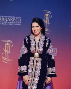 Mounia Lamkimel Instagram - @marrakechfilmfestival 
مع العمر @naamanadil 

حطيت الالبوم لي وصلني كااامل حيث ماعرفتش شنو نختار🫣 شكرا بزاااااف @tendancevision 
بغيت نقول شكرا لادارة المهرجان على حفاوة الاستقبال شكراً للاعلام المغربي على التتبع والمساندة 🇲🇦♥️
شكرا العزيزة الغالية @zor.creations  على اللبسة الهماوية لي تمتعت وانا لابساها ورغم الظروف الصحية والانشغالات إلا انك كنتي متمكنة من حرفتك ولبستيني أنا وعادل على أكمل وجه
شكرا من القلب اخويا وصديقي المتميز @halim_barakat_official لي ماكنتيق إلا فيه ولي شرف على الماكياج والشعر فوقت خرااافي وعطى نتيجة حبييييييتها😌♥️