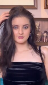 Actress Mrinal Navell HD Photos and Wallpapers January 2025