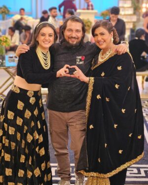 Mrinal Navell Instagram - A beautiful end to another amazing journey. 
No words can describe how enchanting my time here has been. 
Its already overwhelming to think of not going to The Luthra Mansion everday which did become our second home. 
I would like to thank @balajitelefilmslimited @ektarkapoor for this life changing opportunity. 🤍
Truly grateful to be a part of such a great legacy🤍
The captain of our ship, @sahil.sharma540 sir and the entire direction team, it was undoubtedly a great learning to work under your guidance and direction. Kavya Beta is going to miss all the fun. 🤍
My lovely co-actors, you all know how much I adore all the love, respect, guidance and of course the pampering I’ve got from you guys. Will miss you all. 🤍
Our creative team, the entire crew, our backbone, hats off to you. Love🤍
And last but not the least, my beloved fam jam, thank you for showering so much love and blessings on Kavya Luthra. Trust me it was a pleasure being her. 🎀
Chalo bhyi, ijazat do abhi ke liye, mamla senti ho raha hai. ❤️
#kundalibhagya 
@zeetv 
#kavyaluthra 
#love