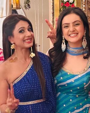 Mrinal Navell Instagram - A beautiful end to another amazing journey. 
No words can describe how enchanting my time here has been. 
Its already overwhelming to think of not going to The Luthra Mansion everday which did become our second home. 
I would like to thank @balajitelefilmslimited @ektarkapoor for this life changing opportunity. 🤍
Truly grateful to be a part of such a great legacy🤍
The captain of our ship, @sahil.sharma540 sir and the entire direction team, it was undoubtedly a great learning to work under your guidance and direction. Kavya Beta is going to miss all the fun. 🤍
My lovely co-actors, you all know how much I adore all the love, respect, guidance and of course the pampering I’ve got from you guys. Will miss you all. 🤍
Our creative team, the entire crew, our backbone, hats off to you. Love🤍
And last but not the least, my beloved fam jam, thank you for showering so much love and blessings on Kavya Luthra. Trust me it was a pleasure being her. 🎀
Chalo bhyi, ijazat do abhi ke liye, mamla senti ho raha hai. ❤️
#kundalibhagya 
@zeetv 
#kavyaluthra 
#love