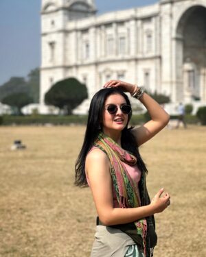 Mrinal Navell Instagram - संगेमरमर ❄️

.
.
.
.

#instagood #love #insta #mrinalnavell #fyp #artist  #art #instadaily #vibe #vacay #kolkata #travel #travelphotography #photooftheday 
(Insta, love, fyp, ootd , trending, artist, travel, kolkata )