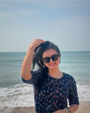 Mrinal Navell Instagram - Reminder: Live a little.🧘🏻‍♀️
.
.
.
.

.

#instagood #love #insta #mrinalnavell #fyp #artist #mumbai #art #instadaily #vibe #vacay #gujarat #travel #travelphotography #photooftheday 
(Insta, love, fyp, ootd , trending, artist, travel, beach, Gujarat)