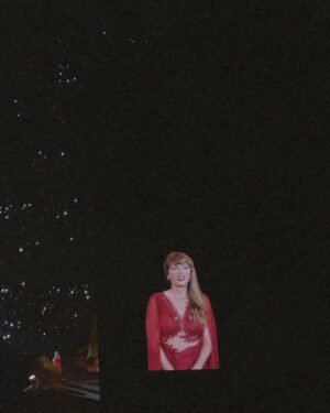 Mrinmoyee Ghosh Instagram - remember this moment 🤍

#erastourvancouver @taylornation