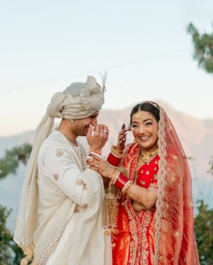 Mrunal Panchal Instagram - Qayanat se manga milgya vohi milgya tu hi❤️ 26:10:2024 - ♾️
:
:
:
📸 @magicmotionmedia ✨
#milgayavohi