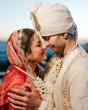 Mrunal Panchal Instagram - Qayanat se manga milgya vohi milgya tu hi❤️ 26:10:2024 - ♾️
:
:
:
📸 @magicmotionmedia ✨
#milgayavohi