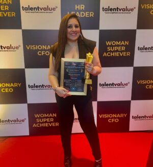 Munisha Khatwani Instagram - Thank you so much National Economic Growth Summit Awards for the honour .. Best Tarot Card Reader 2024 🩷🥰 thank you always @teamgolecha @golechaprashant 🩷🙏 special thanks @faizan.bollywood